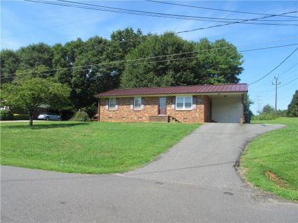 3789 Newhall Drive sold home in Eastover, Conover, NC