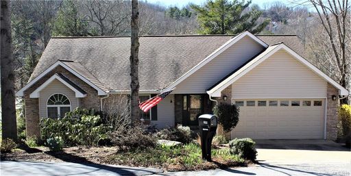 2743 Miller Lane sold home in Sycamore Hill, Hendersonville, NC