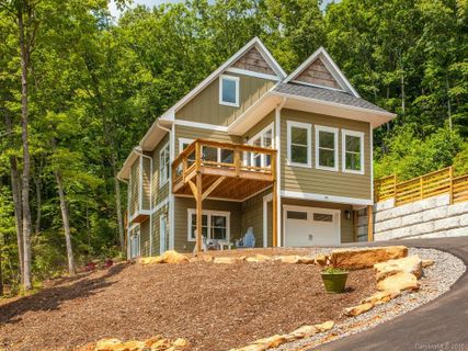 30 Leisure Lane sold home in Sonrise, Swannanoa, NC