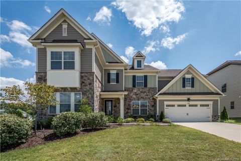 128 Somerled Way