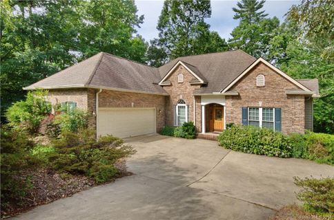 101 White Cedar Lane