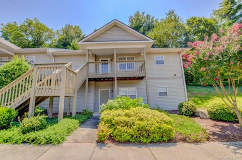 604 Carlyle Way