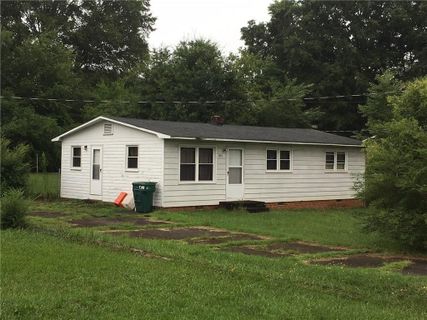 2025 Frye Avenue sold home in Hillcrest, Newton, NC