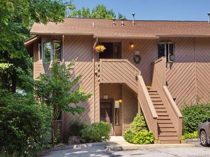 305 Piney Mountain Drive O1 sold home in Pine Cliff, Asheville, NC
