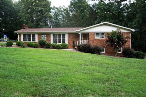 702 2nd Avenue Place sold home in Wilburn Hunsucker Estate, Conover, NC