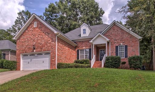212 Victoria Circle