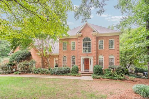 4200 Horseshoe Bend sold home in Providence Woods South, Matthews, NC