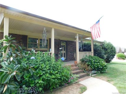 2598 Queens Drive