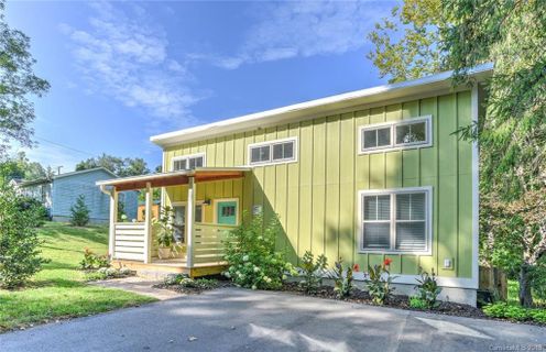 217 London Road sold home in Chedworth Hills, Asheville, NC