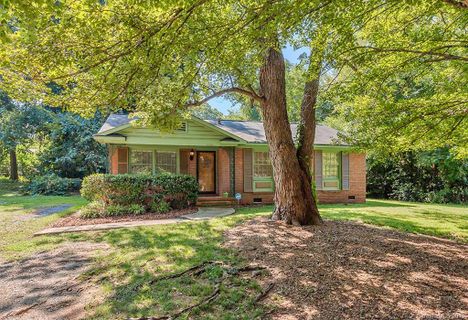 Previously sold for $206,000