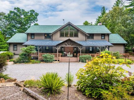 10 Parkway Crescent sold home in Riverwind, Arden, NC