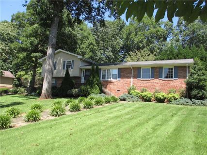 100 Ervingdale Lane