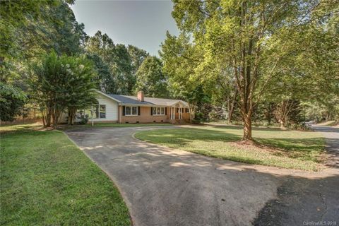 106 Park Circle sold home in Cleveland Springs, Shelby, NC