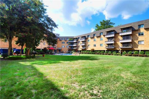1323 Queens Road 211 sold home in Charlotte House, Charlotte, NC