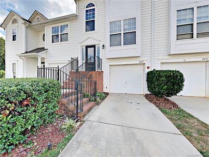 2833 Avalon Loop Road