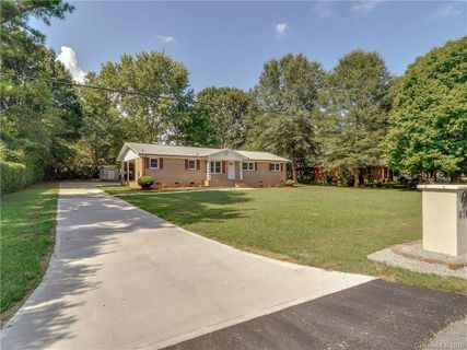 1124 Rembrandt Drive