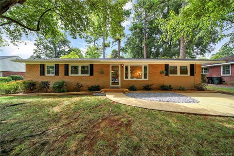 1102 Christopher Circle