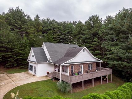 7948 Oakmont Drive sold home in Oakmont, Hickory, NC