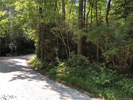 L002 Arrowhead Lane sold home in Bear Wallow Hollow, Sapphire, NC