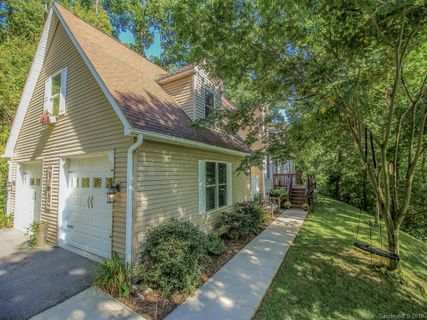 Previously sold for $283,500