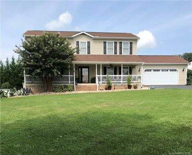 14 Countryside Drive sold home in Country Crossing, Hendersonville, NC