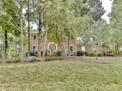 10425 William Penn Lane sold home in Williamsburg Raintree, Charlotte, NC