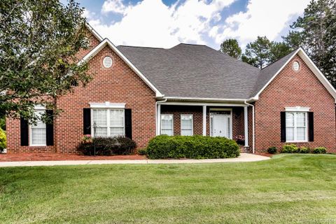 321 Ridgeview Drive sold home in Forest Hills - Bent Creek, Rutherfordton, NC