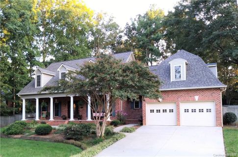 1005 15th Avenue sold home in Forest Park, Hickory, NC