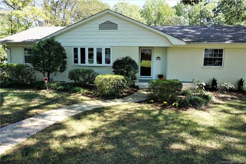 6132 Lake Forest Road