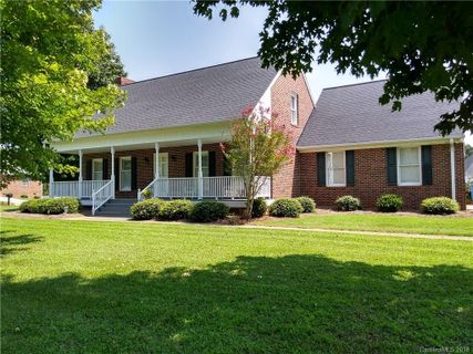326 Thistle Lane