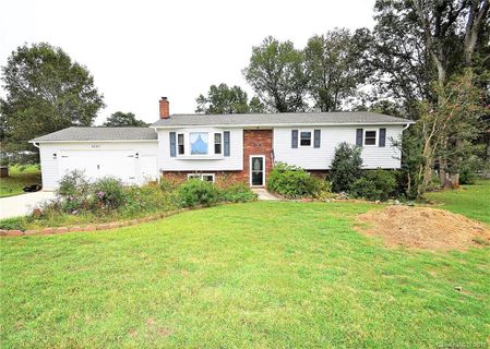 5643 Zion Church Road 11