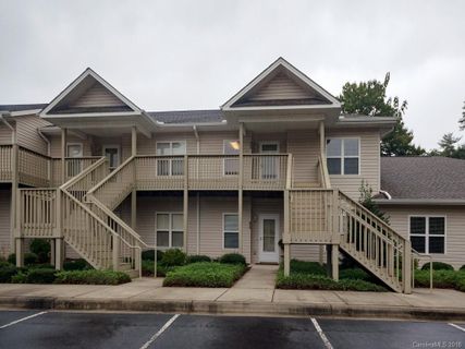107 Carrington Place sold home in Carrington Place Condos, Arden, NC