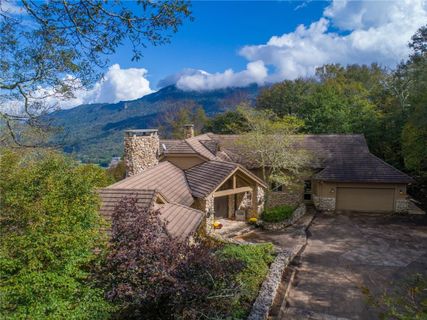 225 Ridge Drive sold home in Linville Ridge, Linville, NC