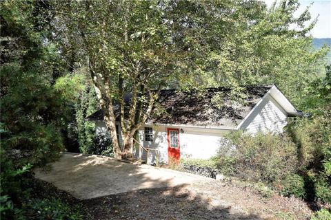 56 Cedarwood Drive sold home in Cedarwood, Waynesville, NC
