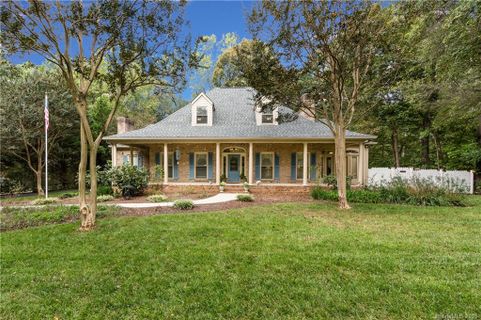 7118 Forest Ridge Road