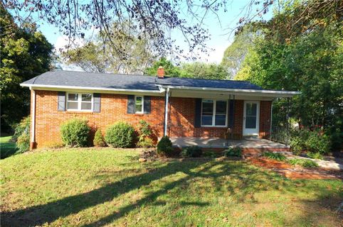 1508 N Deal Avenue 19 sold home in Hillcrest, Newton, NC