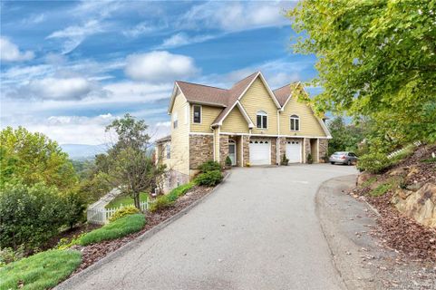 110 Dalya Road sold home in Hannas Whispering Pines, Swannanoa, NC