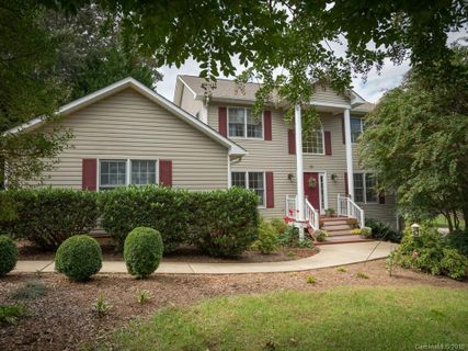 74 Forest Lake Drive
