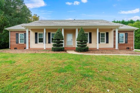 3445 5th Street Drive sold home in Northmoor, Hickory, NC