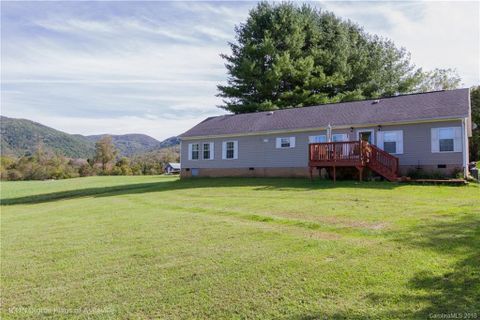 6 Timbers Edge Lane 9 sold home in Mountain Shadows, Fairview, NC