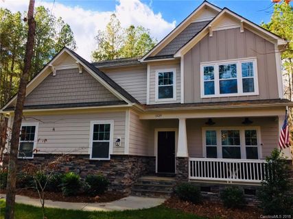 1529 Springfield Drive