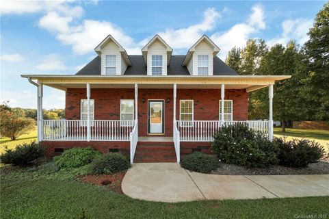 717 Sagrada Drive 41 sold home in Fairwood, York, SC