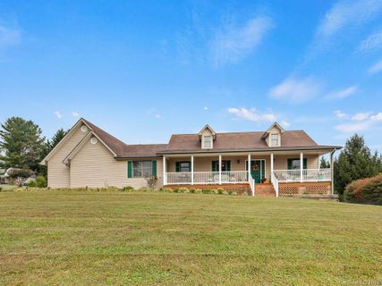 117 Canaan Drive sold home in Canaan Acres, Candler, NC