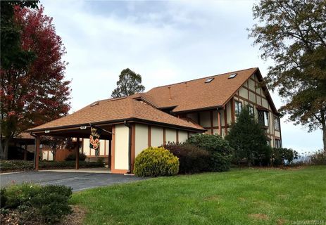 402 Fleetwood Plaza