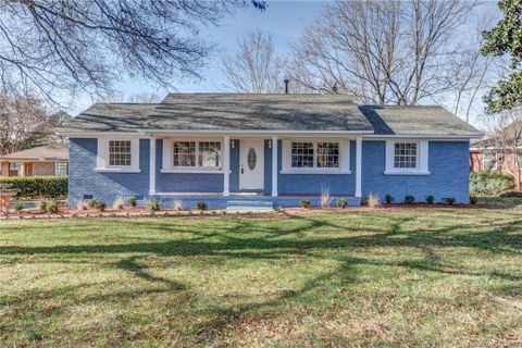 4917 Crestmont Drive sold home in Crestmont, Charlotte, NC