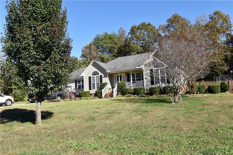3462 Seminole Drive