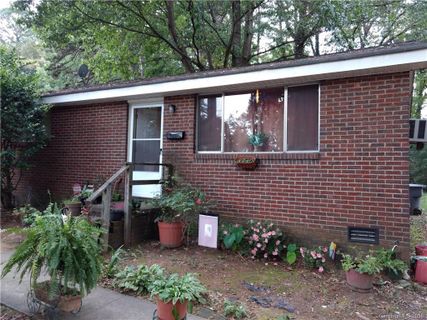 2422 Finchley Drive M
