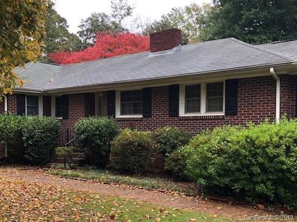 1128 Woodland Drive