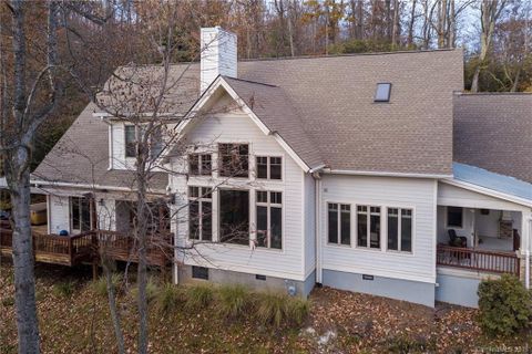 109 Blackberry Place sold home in Wildwood Heights, Laurel Park, NC