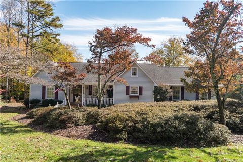 202 Julia Drive sold home in Lithia Hills, Lincolnton, NC